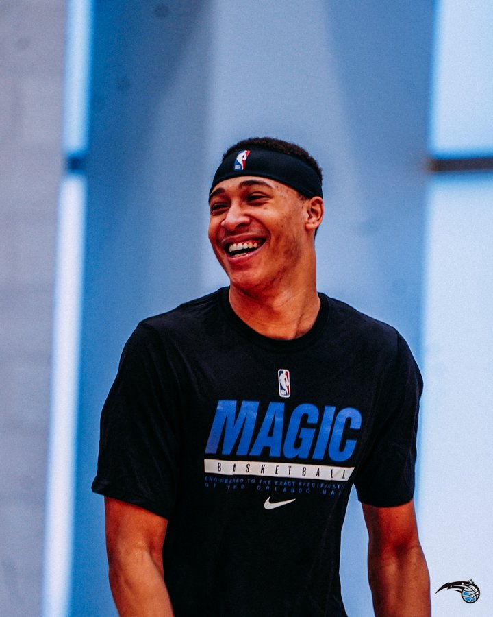 爱游戏官网-包含关键时刻奥兰多魔术止住颓势——欧篮联节点到来，态度坚定，控场能力受关注的词条