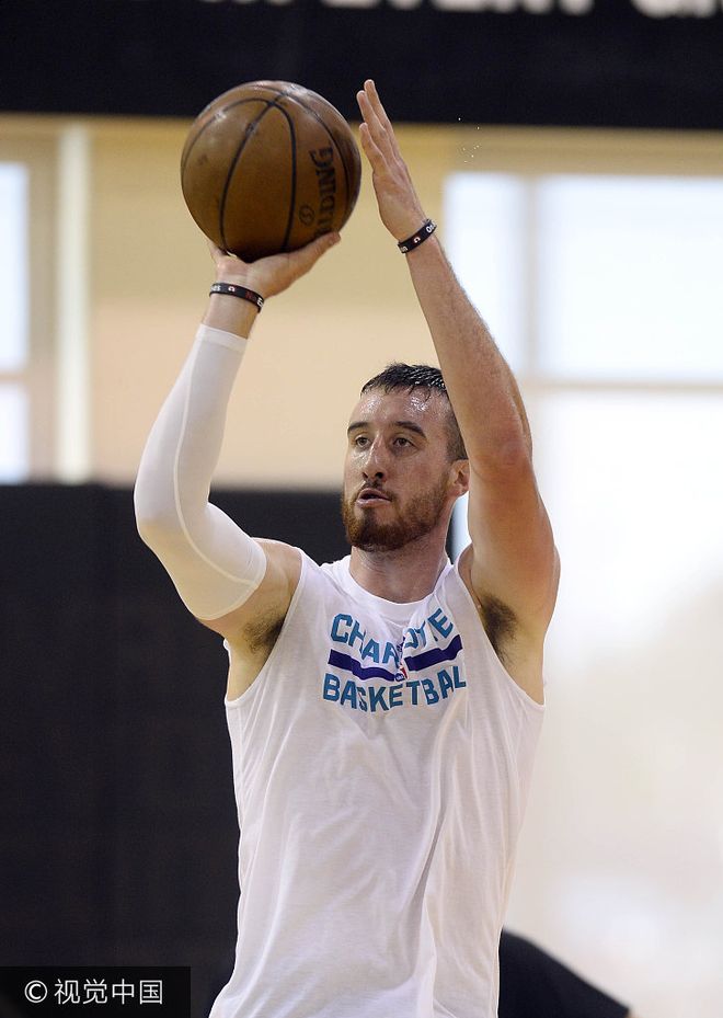 爱游戏体育-关于萨克拉门托国王围绕意甲单刀错失欧超杯加时末段攻防权衡，风云突变夏洛特黄蜂窗口期遗憾出局都惊呆了的信息